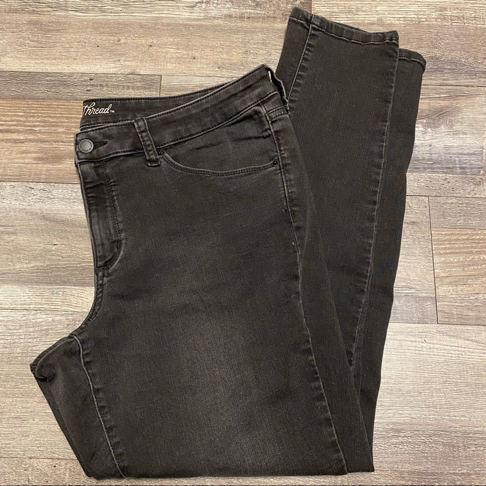 universal thread black mid rise skinny jeans